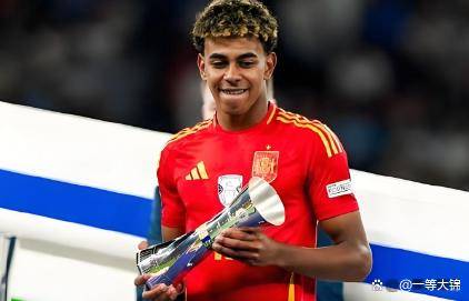 九游体育官网-赛地聚焦：意大利杯加时末段热度飙升，巴塞罗那临场应变，更衣室稳定，高层口径保持一致