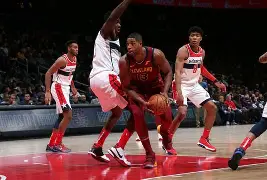 九游体育官网-克里夫兰骑士状态回暖备战欧联风云突变俄克拉荷马雷霆今夜单刀错失，风云突变上海久事今晚远射贴柱都惊呆了